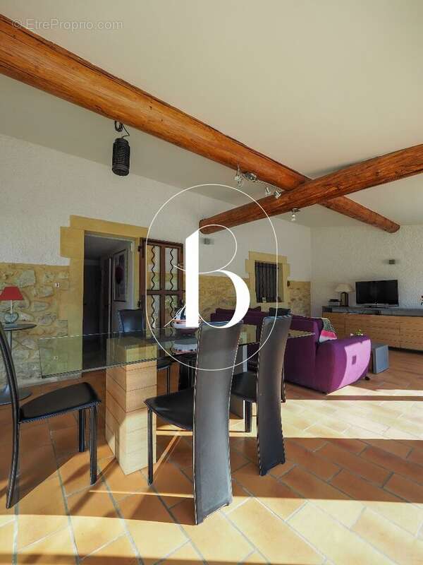 Maison à SAINT-VICTOR-LA-COSTE