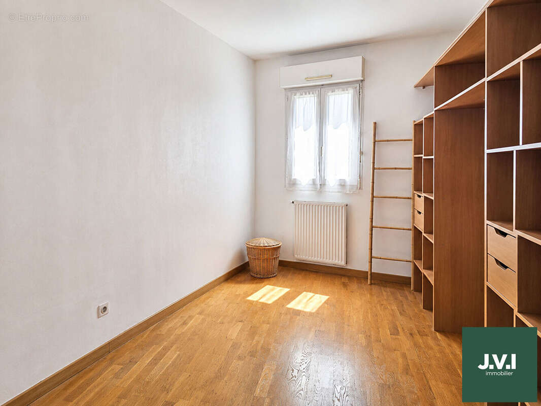 A vendre - Enghien-les-Bains - Appartement 3 pièces 76 m2 - photo 9
