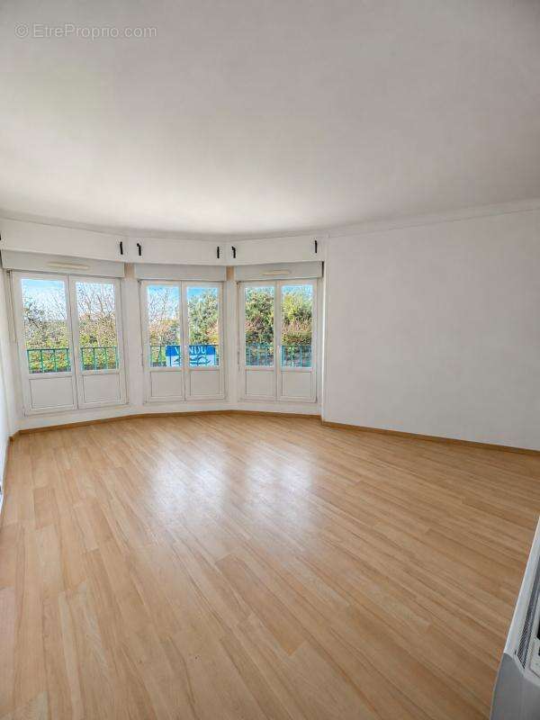 Appartement à LES SORINIERES