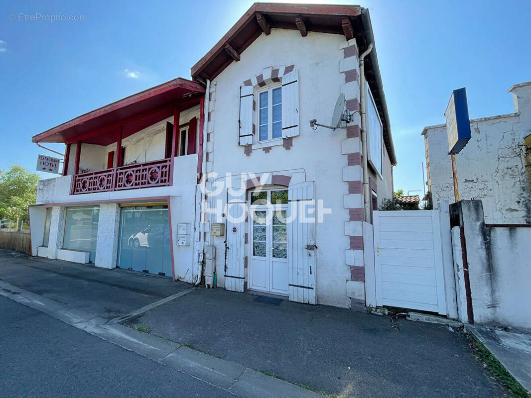 Maison à PARENTIS-EN-BORN