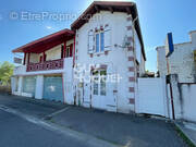 Maison à PARENTIS-EN-BORN