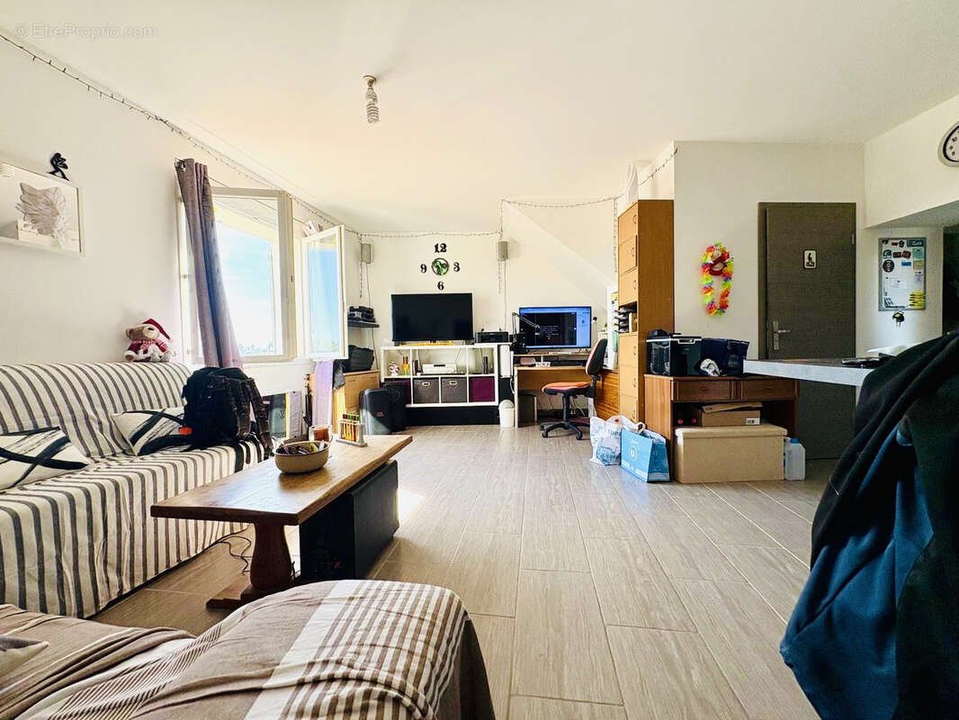 Appartement à SERVIAN