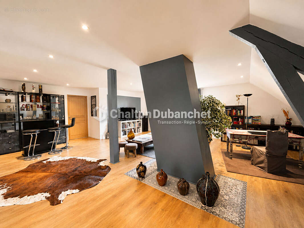 MONTAIGUET EN FOREZ - Maison de 330 m² sur  35000 m² de terrain et deux étangs - photo 18