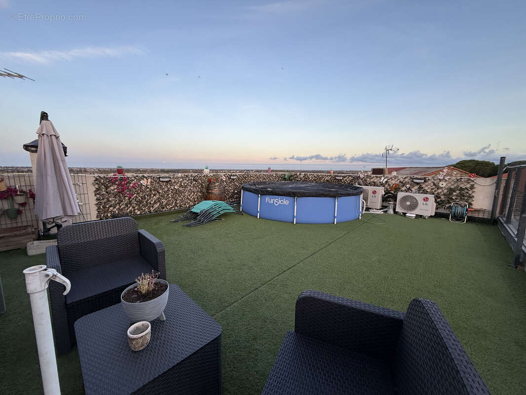 Maison à VILLENEUVE-DE-LA-RAHO