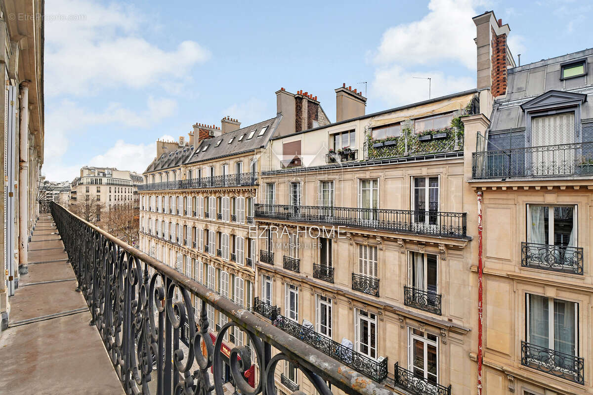 Appartement à PARIS-8E