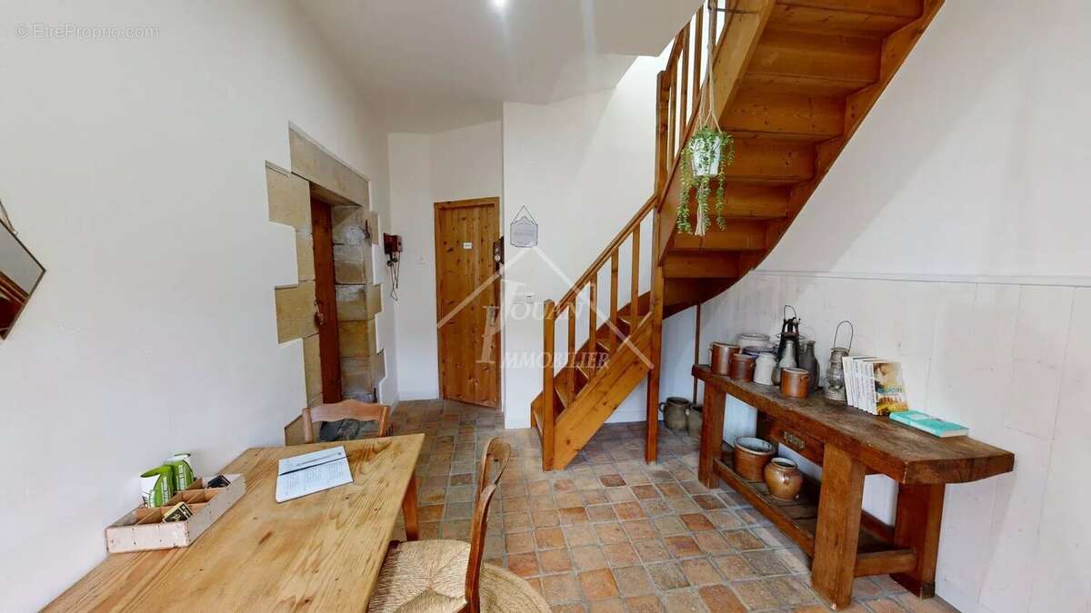 Maison à DOMPIERRE-SUR-BESBRE