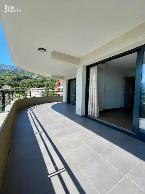 BASTIA bel Appartement F2 de 49 m2 avec terrasse de  31 m2 avec vue mer et montagne - photo 4