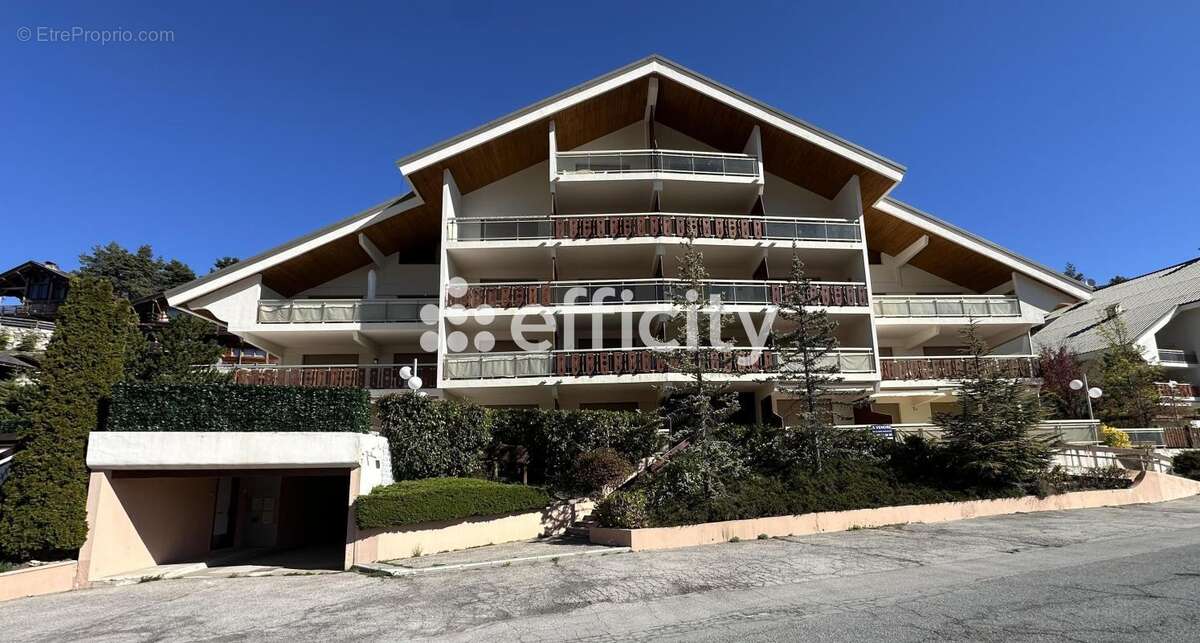 Appartement à SAINT-ETIENNE-DE-TINEE