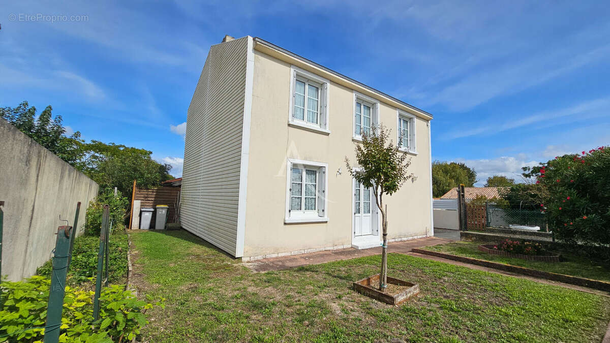 Maison à SAINT-NAZAIRE-SUR-CHARENTE