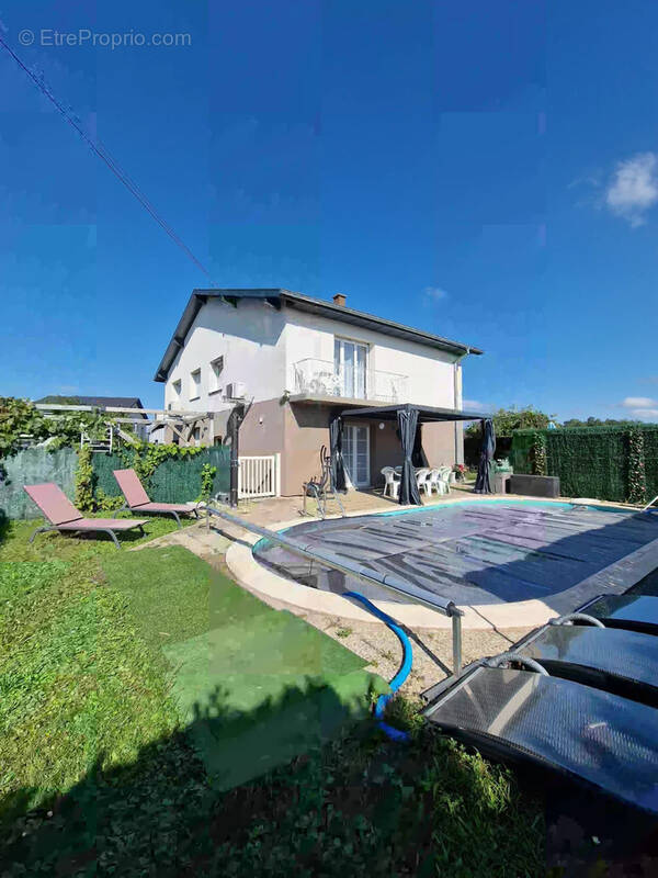 Maison à SAINTE-CROIX-EN-PLAINE