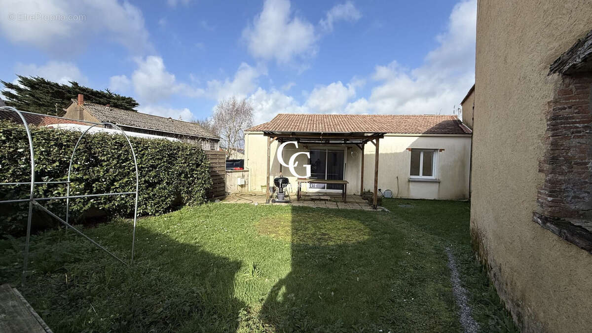 Maison à ROCHESERVIERE