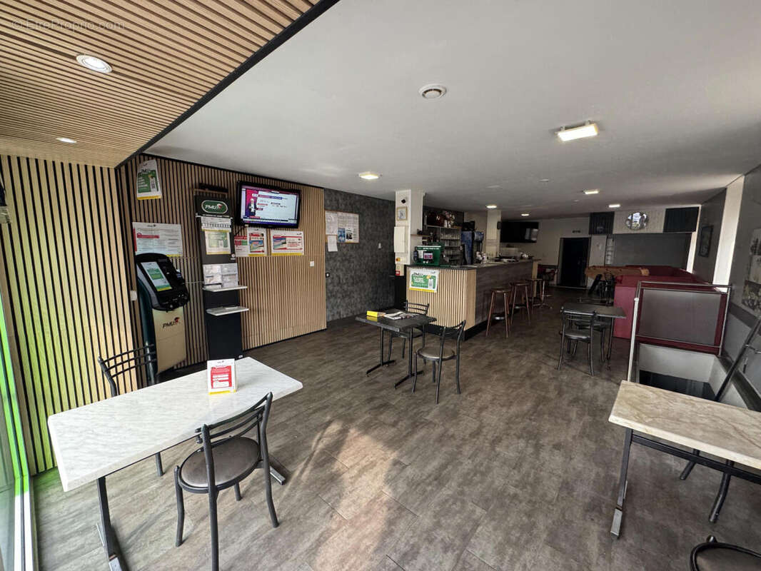 IMG_9273 - Commerce à LE THILLOT