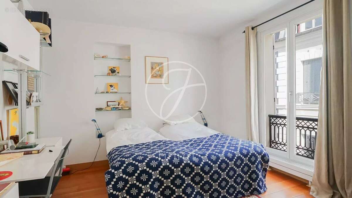 Maison à NEUILLY-SUR-SEINE