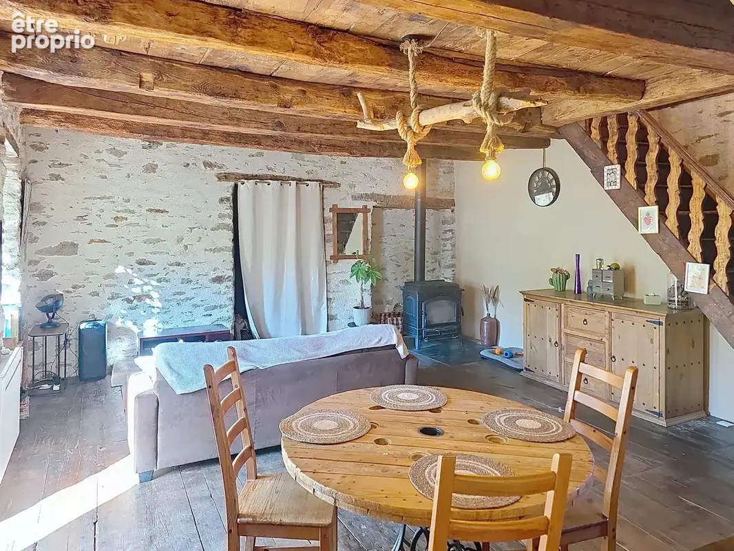 CORPS DE FERME avec 1 ha 700 de terrain - photo 3