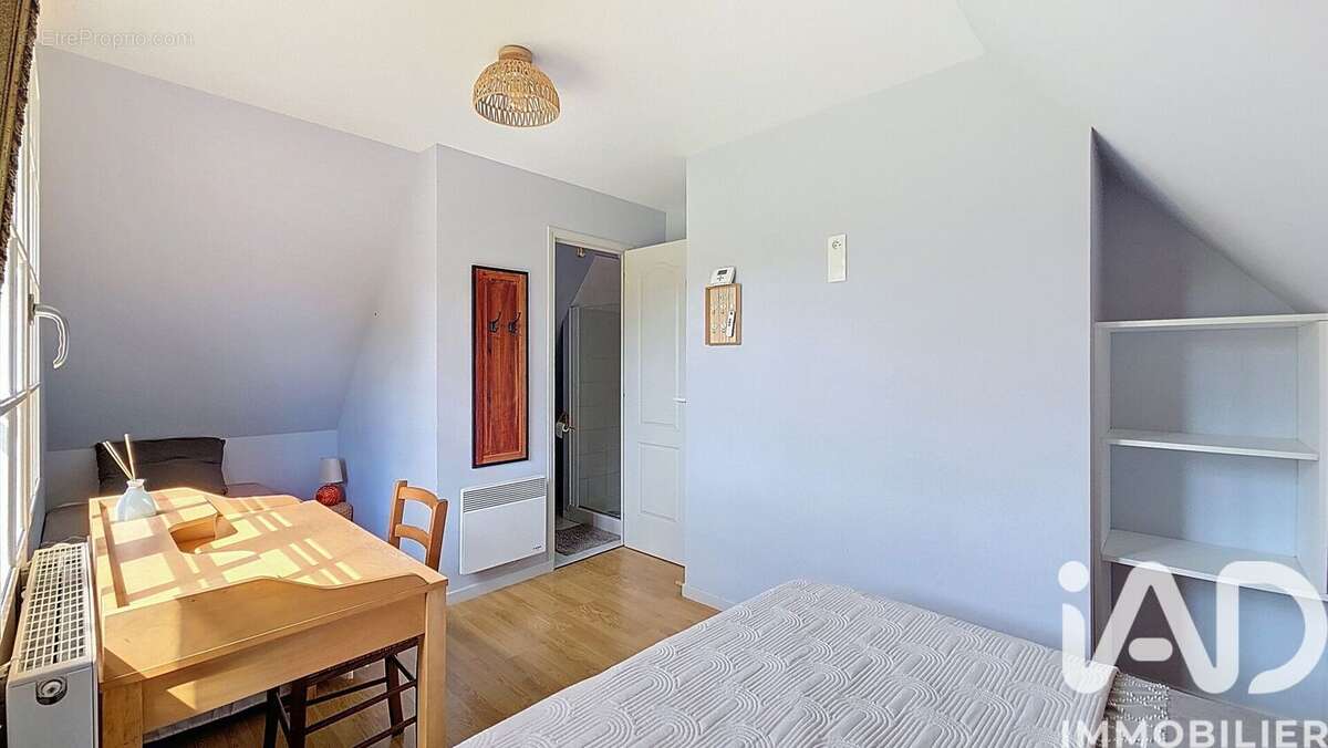 Maison 221 m² à Saint-Hymer  - photo 7