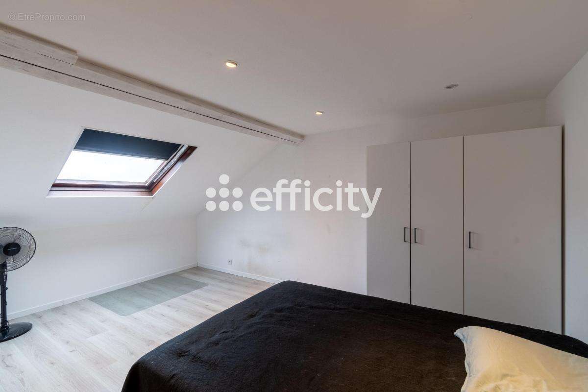 Commerce à VILLENEUVE-LE-ROI