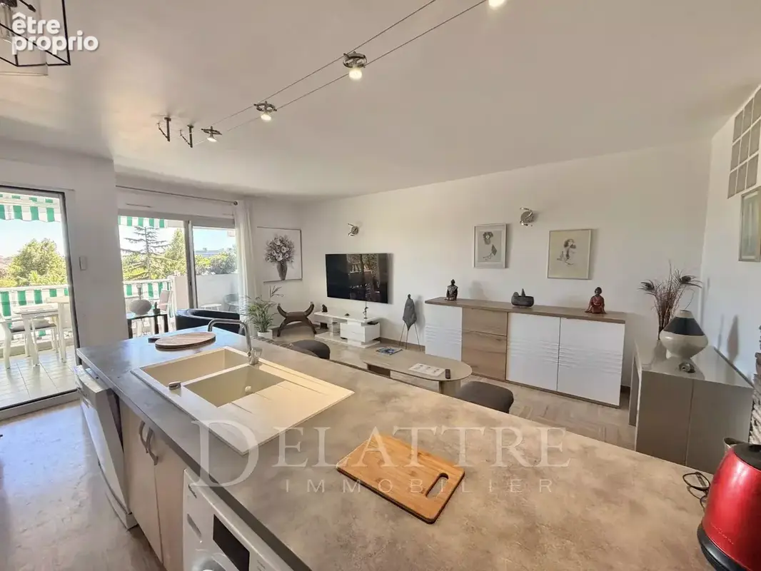 Appartement 3 pièces 62 m² à vendre à Antibes (06600) - photo 2