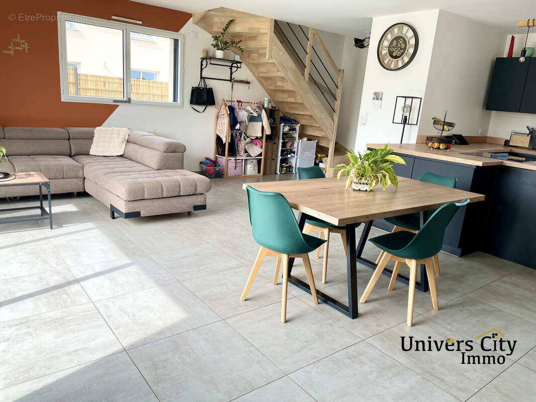 Maison 109 m² à La Regrippiere  - photo 7