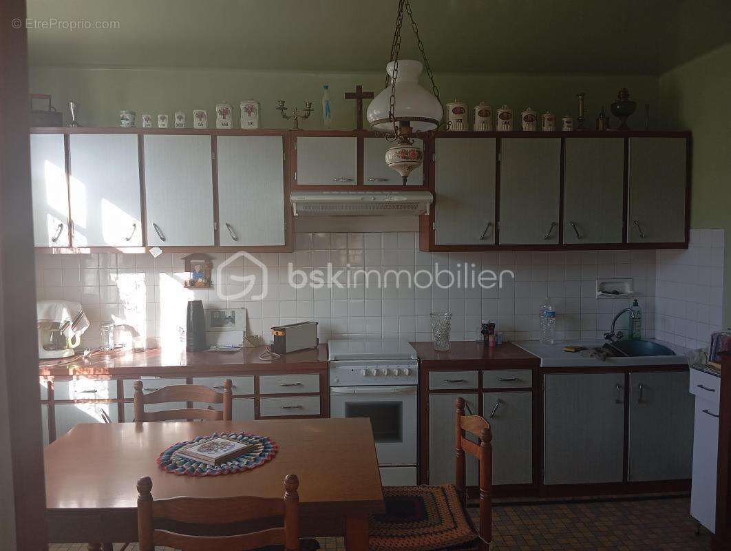 Maison à SAINT-SERVAIS