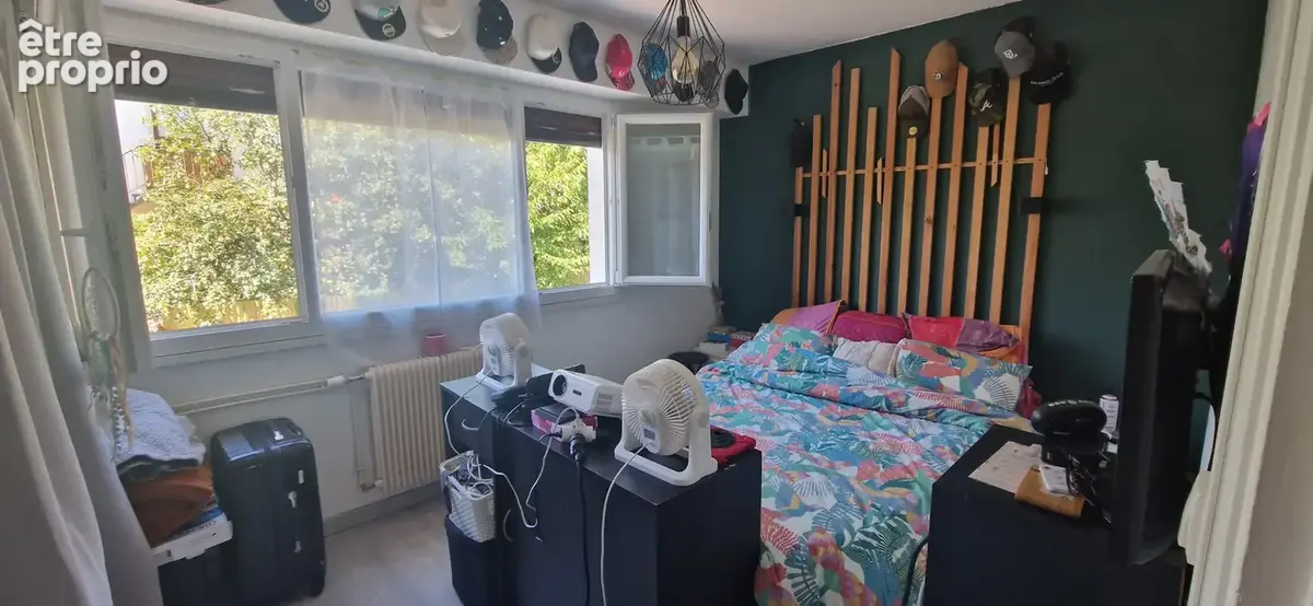 Appartement T4 - Balcon - Cave et stationnement - photo 7