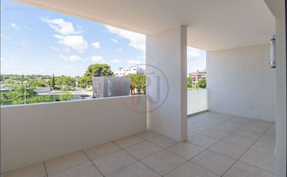 Appartement F2 en R+2 - photo 2