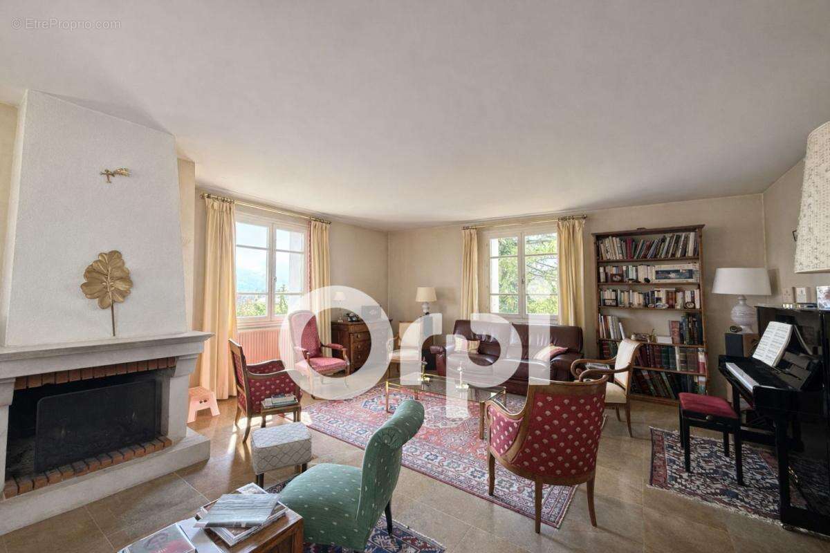 Maison à MONTBONNOT-SAINT-MARTIN