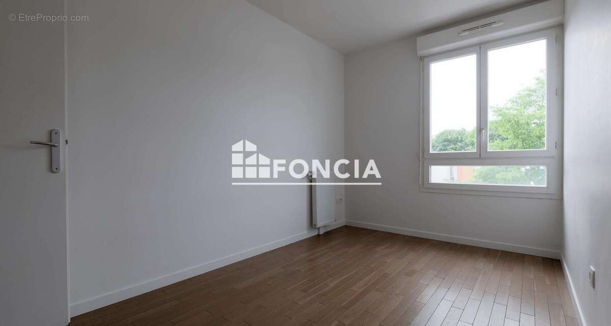 Appartement à CORBEIL-ESSONNES