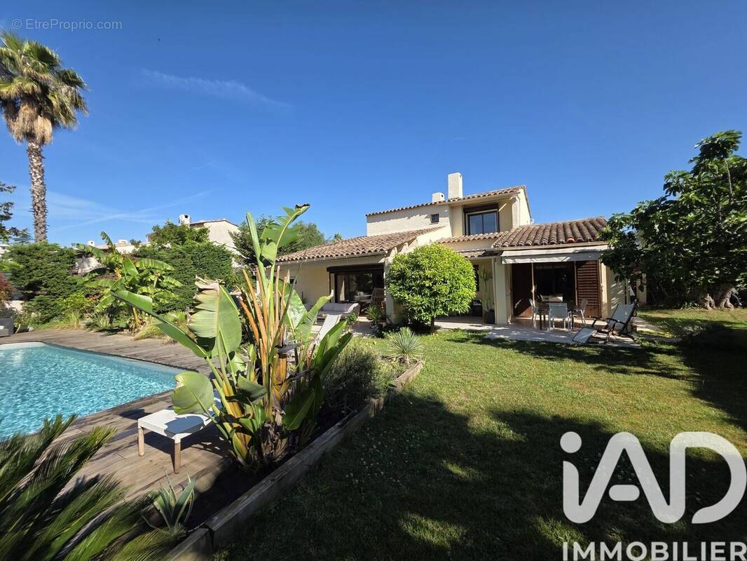 Photo 1 - Maison à ANTIBES