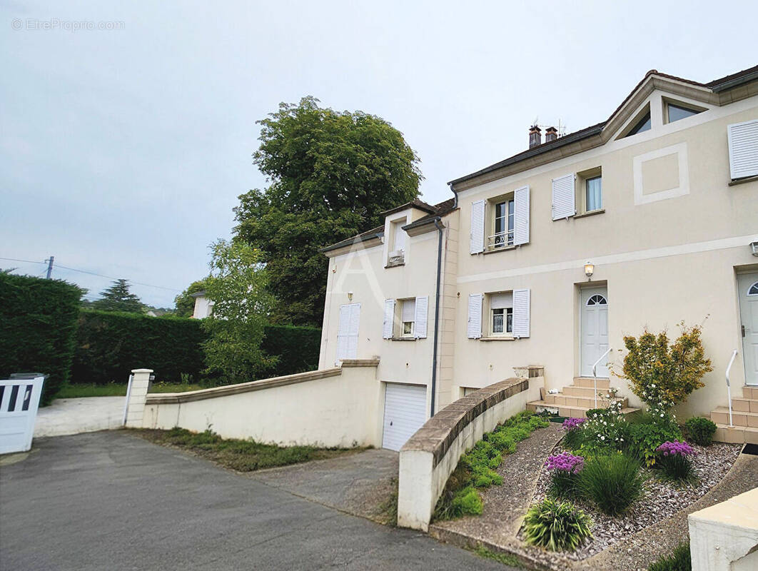Maison à DOURDAN