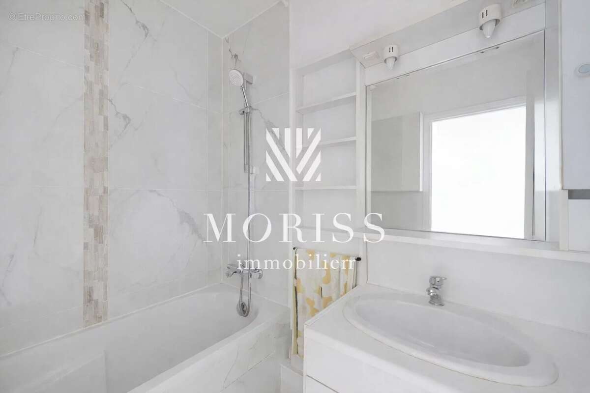 Appartement à PARIS-14E