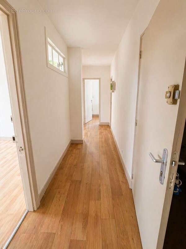 Entrée appartement n°2 - Appartement à EYMOUTIERS