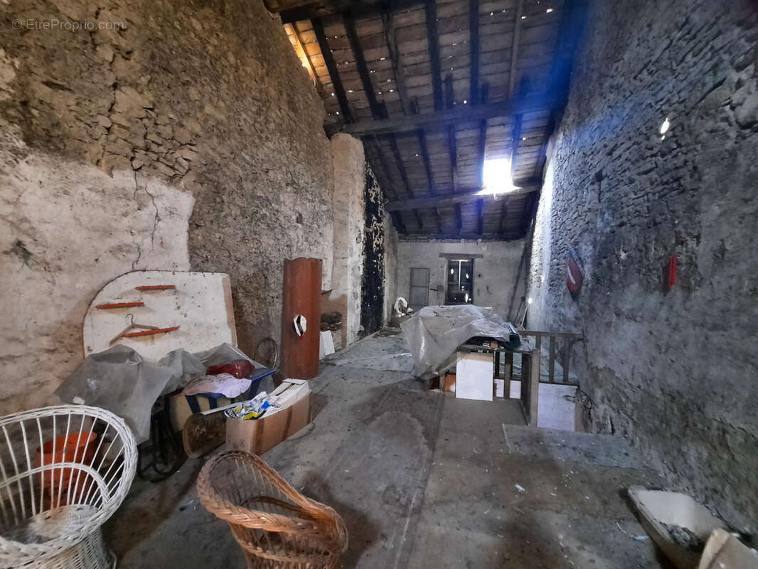 Maison à MONSEGUR