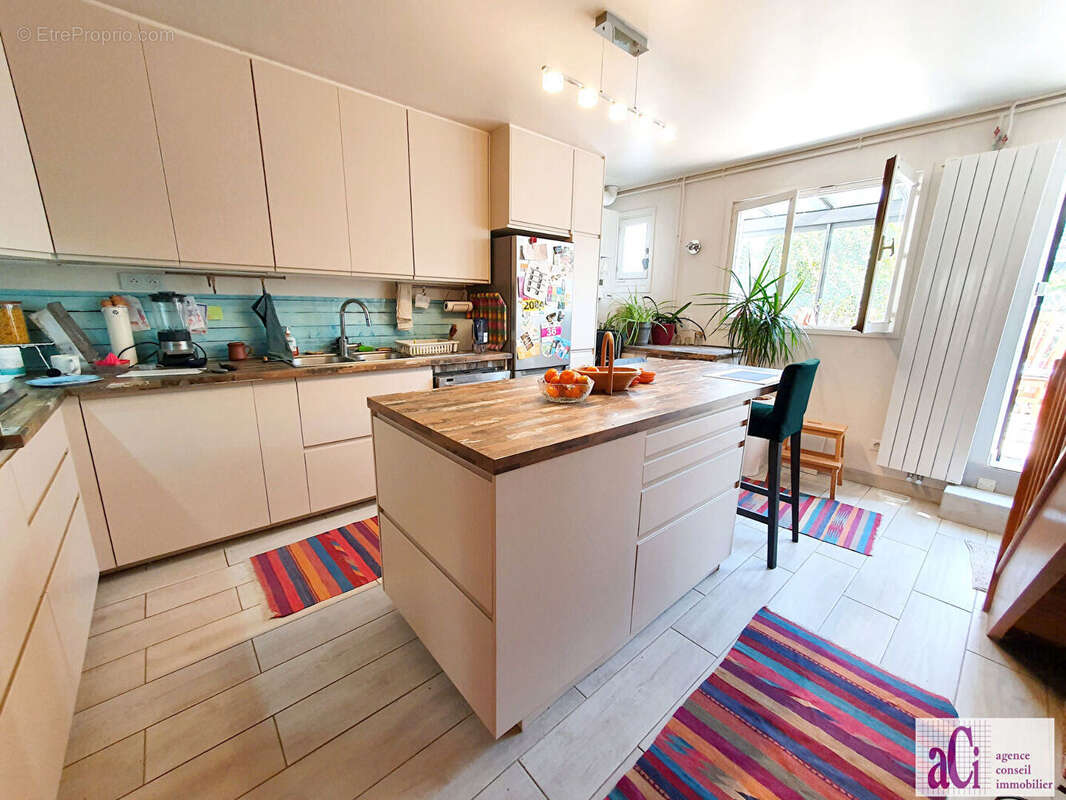 Maison à L'HAY-LES-ROSES