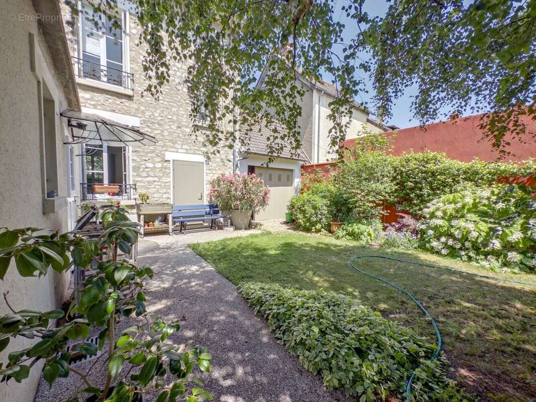 Maison à MANTES-LA-VILLE