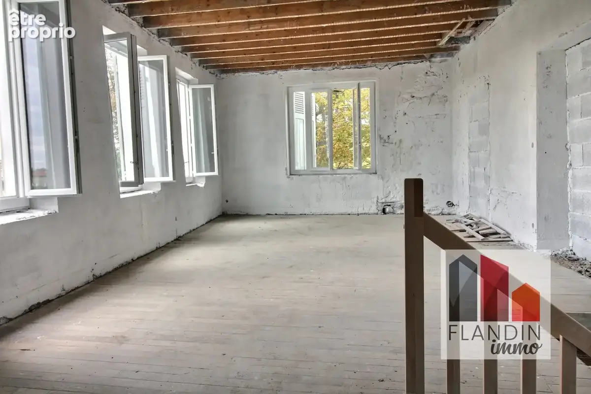 Appartement 136 m² à Soucieu-En-Jarrest  - photo 4
