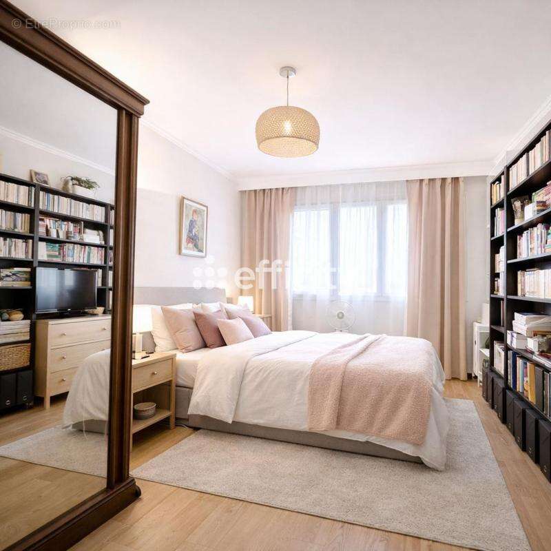 Appartement à PARIS-20E