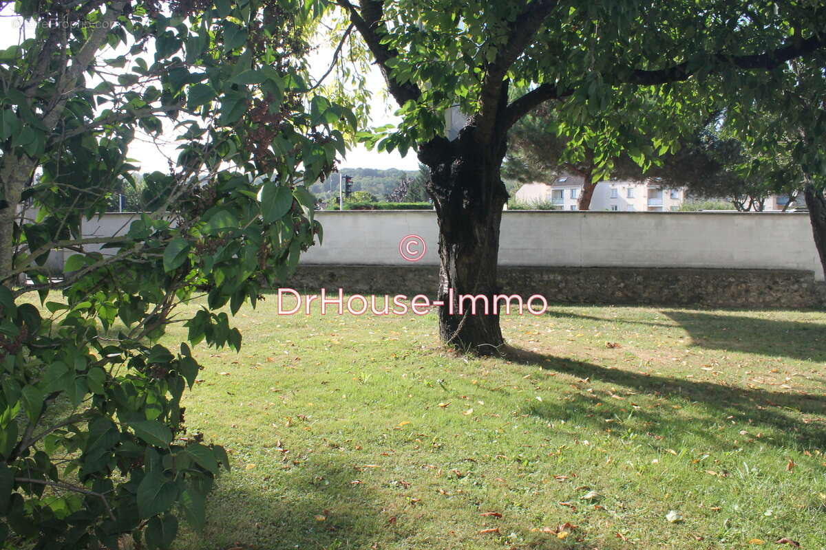 Terrain à VILLEPREUX