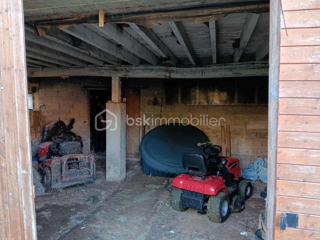 Terrain à POIX-TERRON