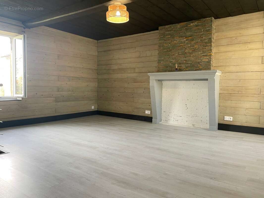 Palier - Maison à LA CHAPELLE-SOUEF