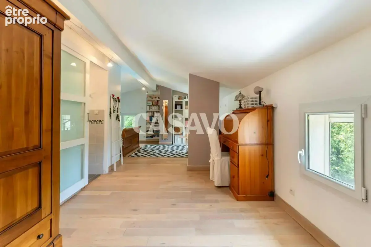 Vente Maison 6 pièces de 210m² - 13090 Éguilles - photo 14