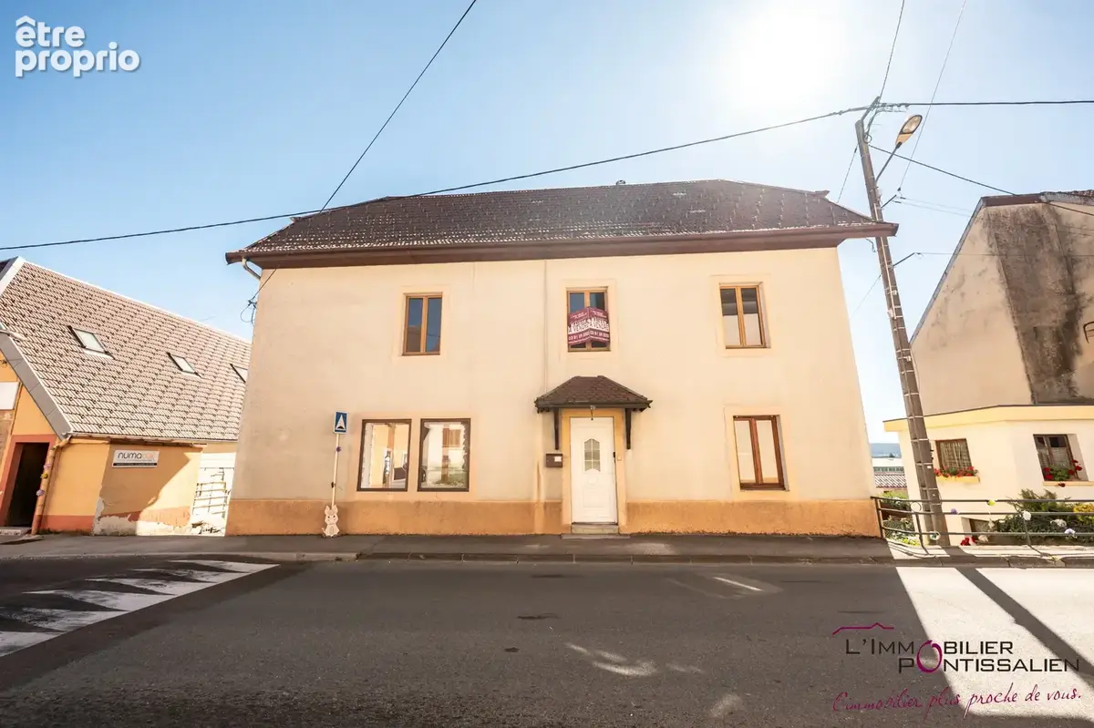 Frasne : maison individuelle offrant de beaux volumes, fort potentiel, garage - photo 23