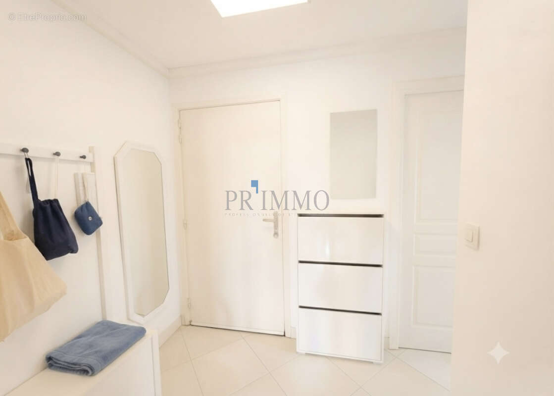 Fréjus plage   appartement t2 de standing à 350m de la mer - photo 4