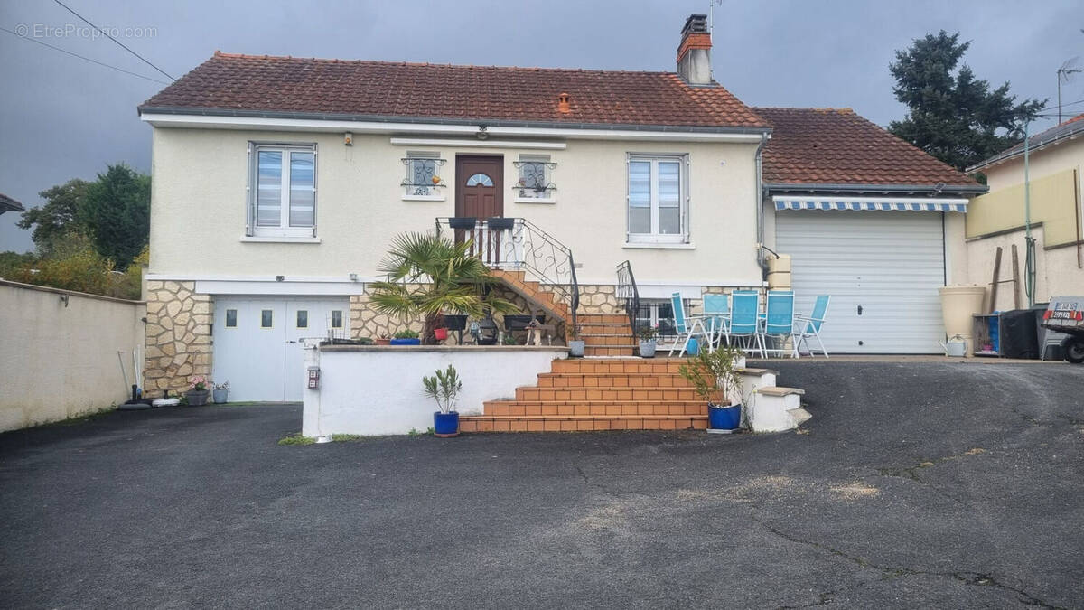 Maison à CHATELLERAULT