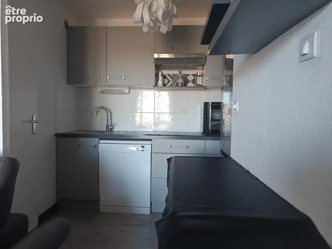 Bel appartement lumineux tout confort avec balcon et garage - photo 4