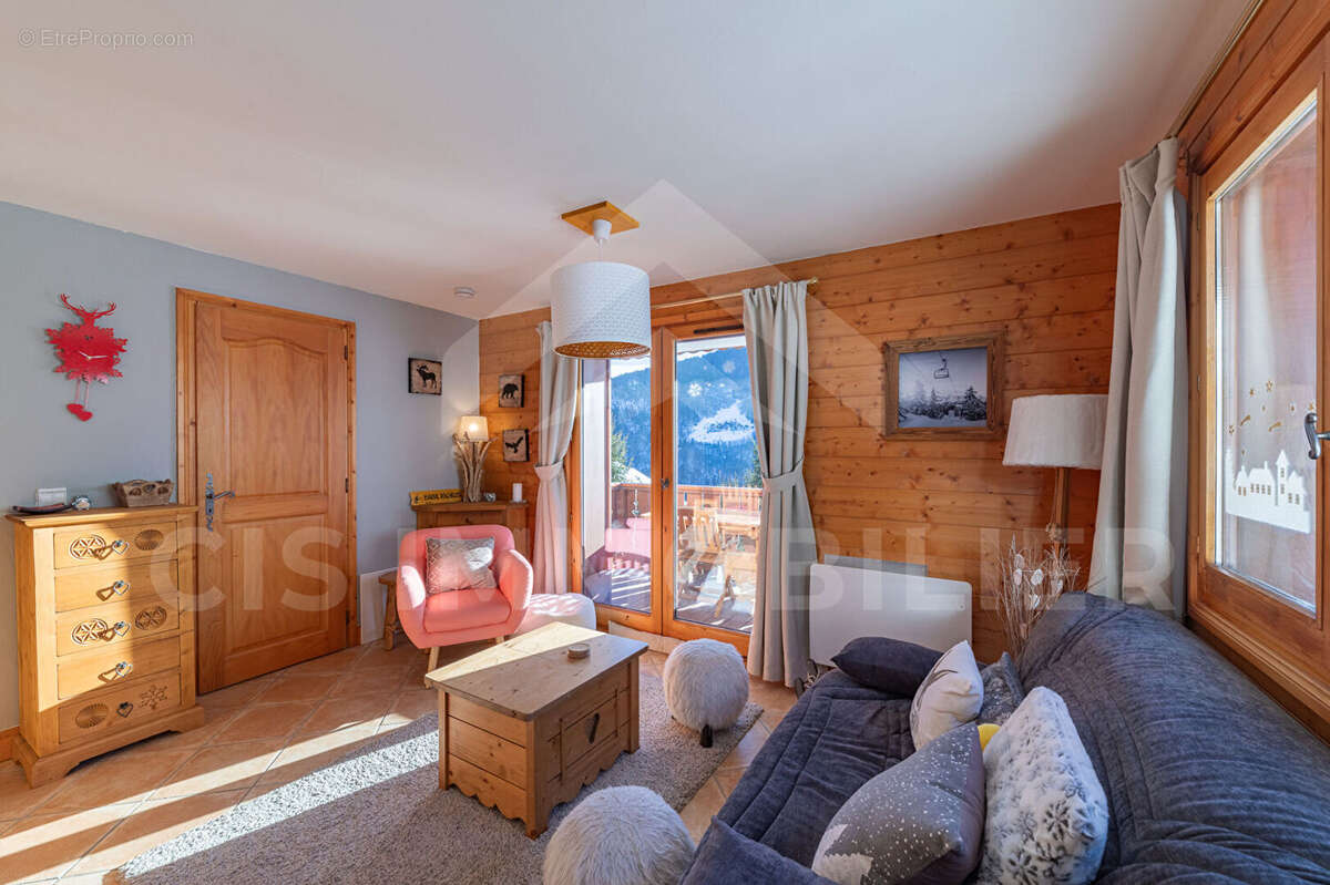 Appartement à LES ALLUES