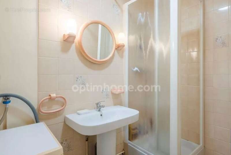 Appartement à LES PAVILLONS-SOUS-BOIS