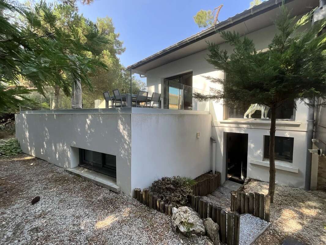 Villa contemporaine de 230 m² - photo 7