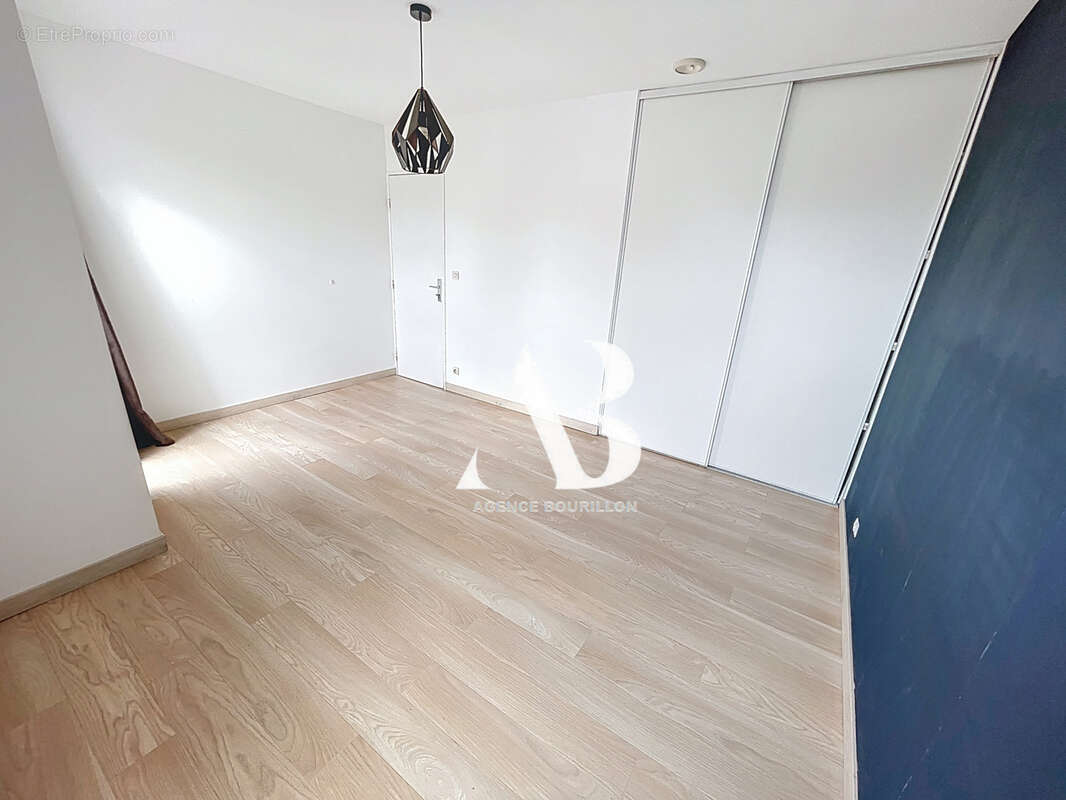 Maison à VERNEUIL-L'ETANG