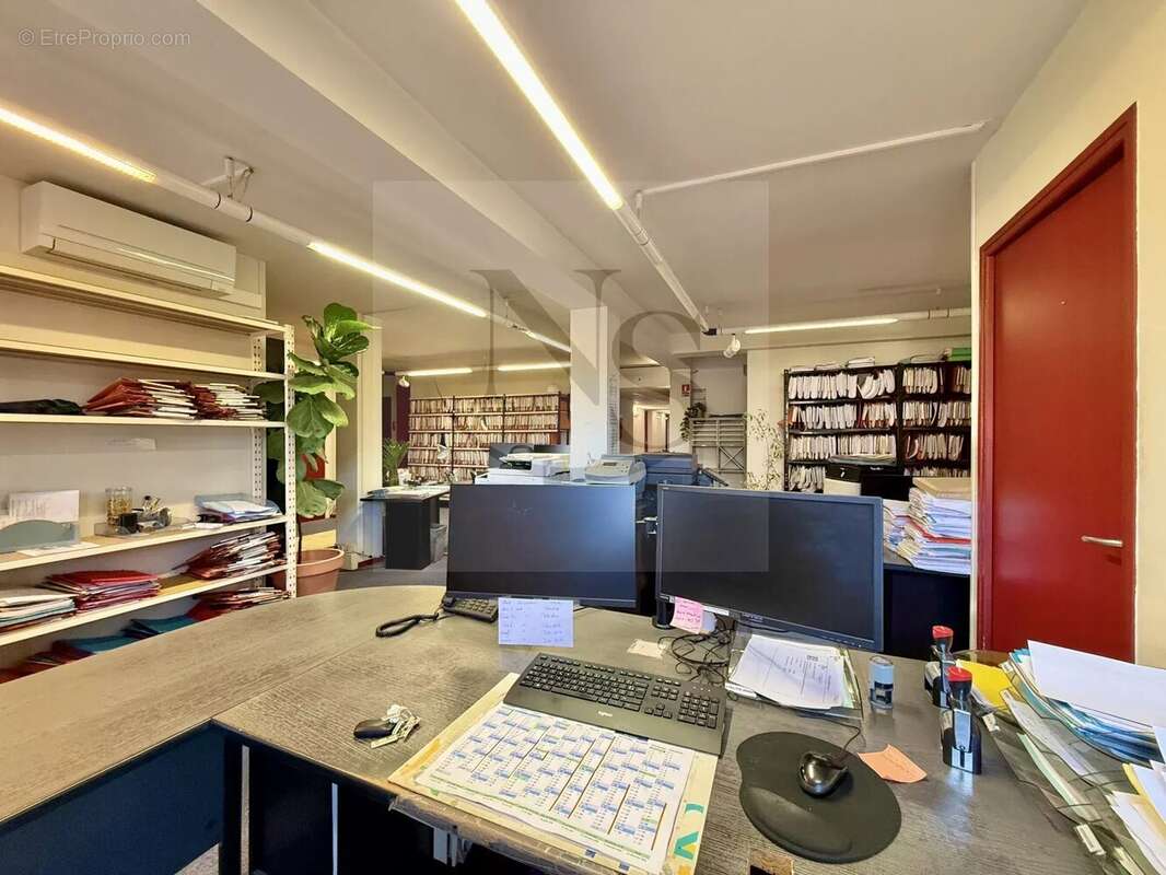 Commerce à AIX-EN-PROVENCE