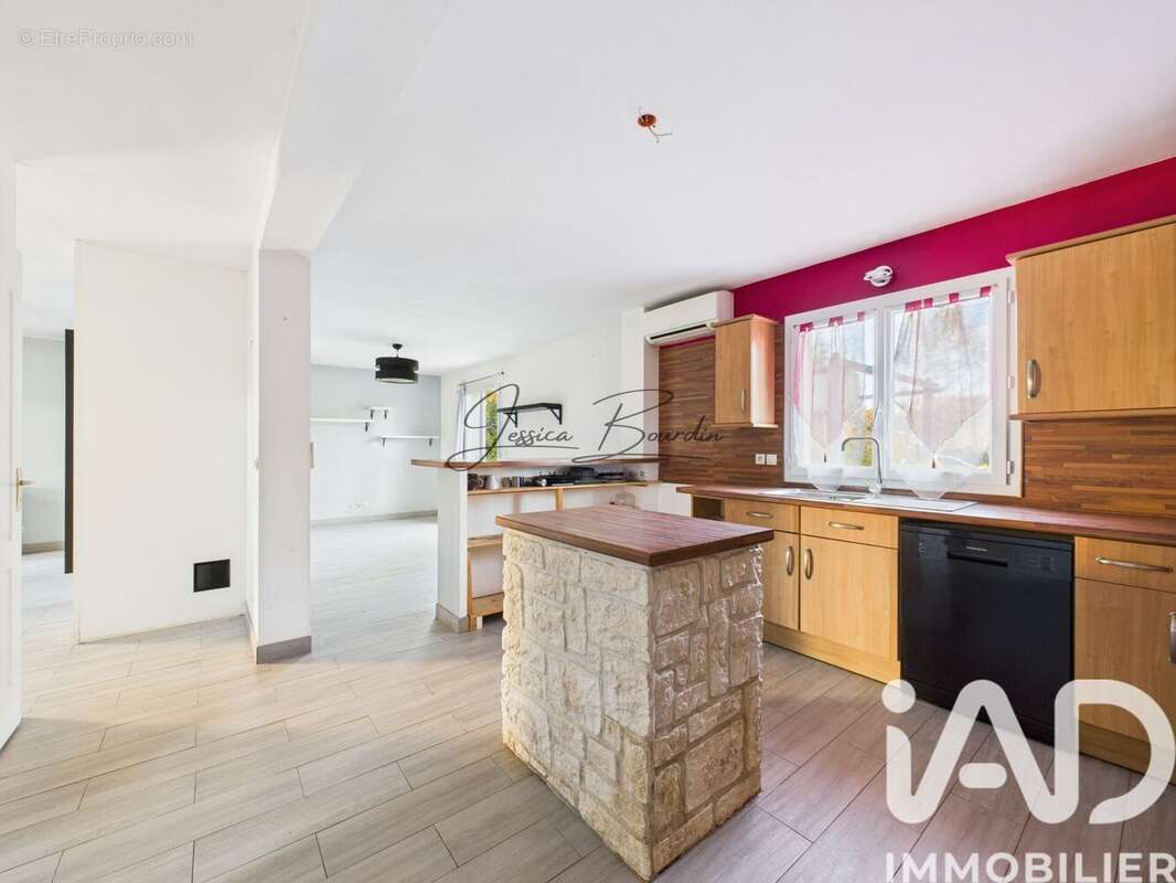 Photo 9 - Maison à CHEVRY-EN-SEREINE